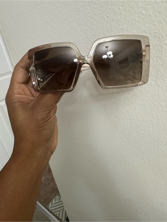 Michael Kors Sintra Oversized Square Sunglasses Clear Beige Gradient main image 3